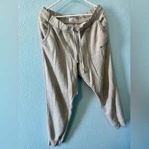 Men Champion Sweats size XL - Grey